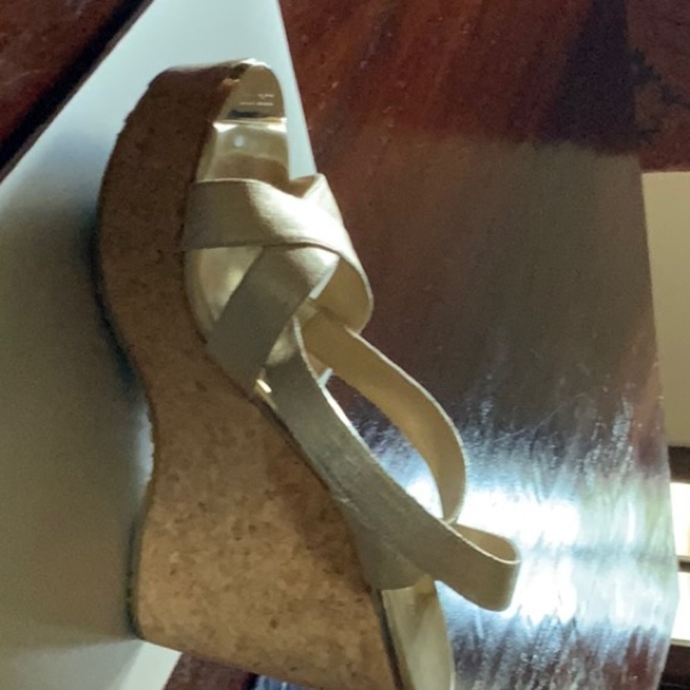 Jimmy Choo Silver Heels Elegant Design - Picture 3 of 3